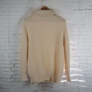TULIP B WINTER WHITE LONG SLEEVE COWL NECK TUNIC SWEATER WITH NOTCH HEM DETAIL